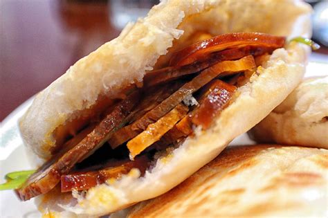  Spicy & Savory Rou Jia Mo: Are You Ready To Sink Your Teeth Into Xianyang's Beloved Flatbread Sandwich?